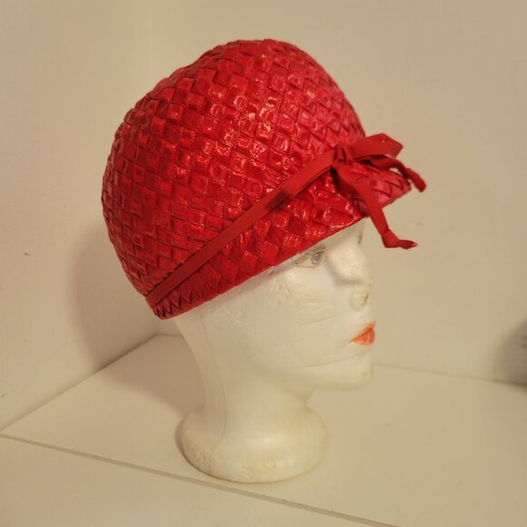 Vintage Red Raffia Woven 1950's Bubble Hat - Picture 1 of 5